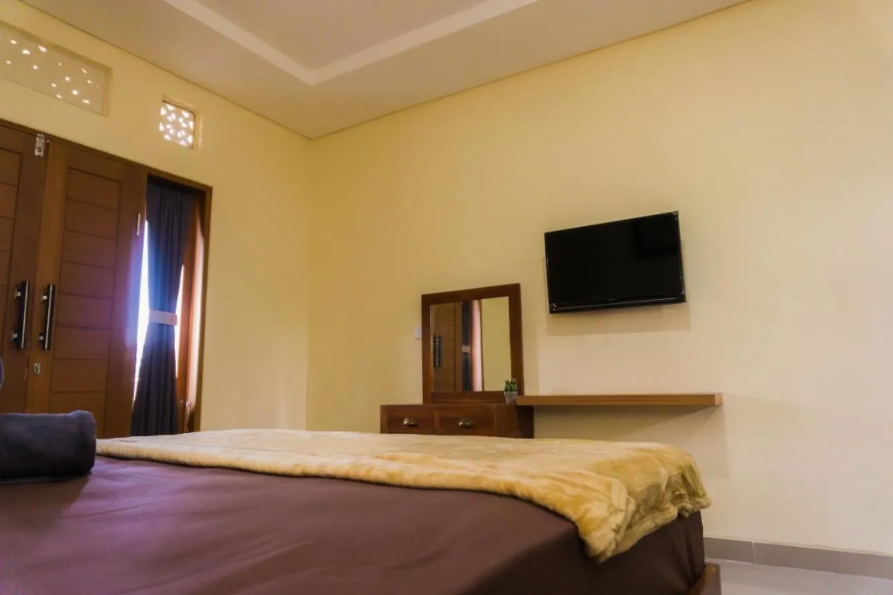 Cakra House Hotel Denpasar  0*, Denpasar (Bali)